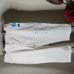 NWT lee relaxed fit Capri